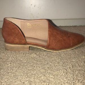 Brand new size 7 brown booties/flats